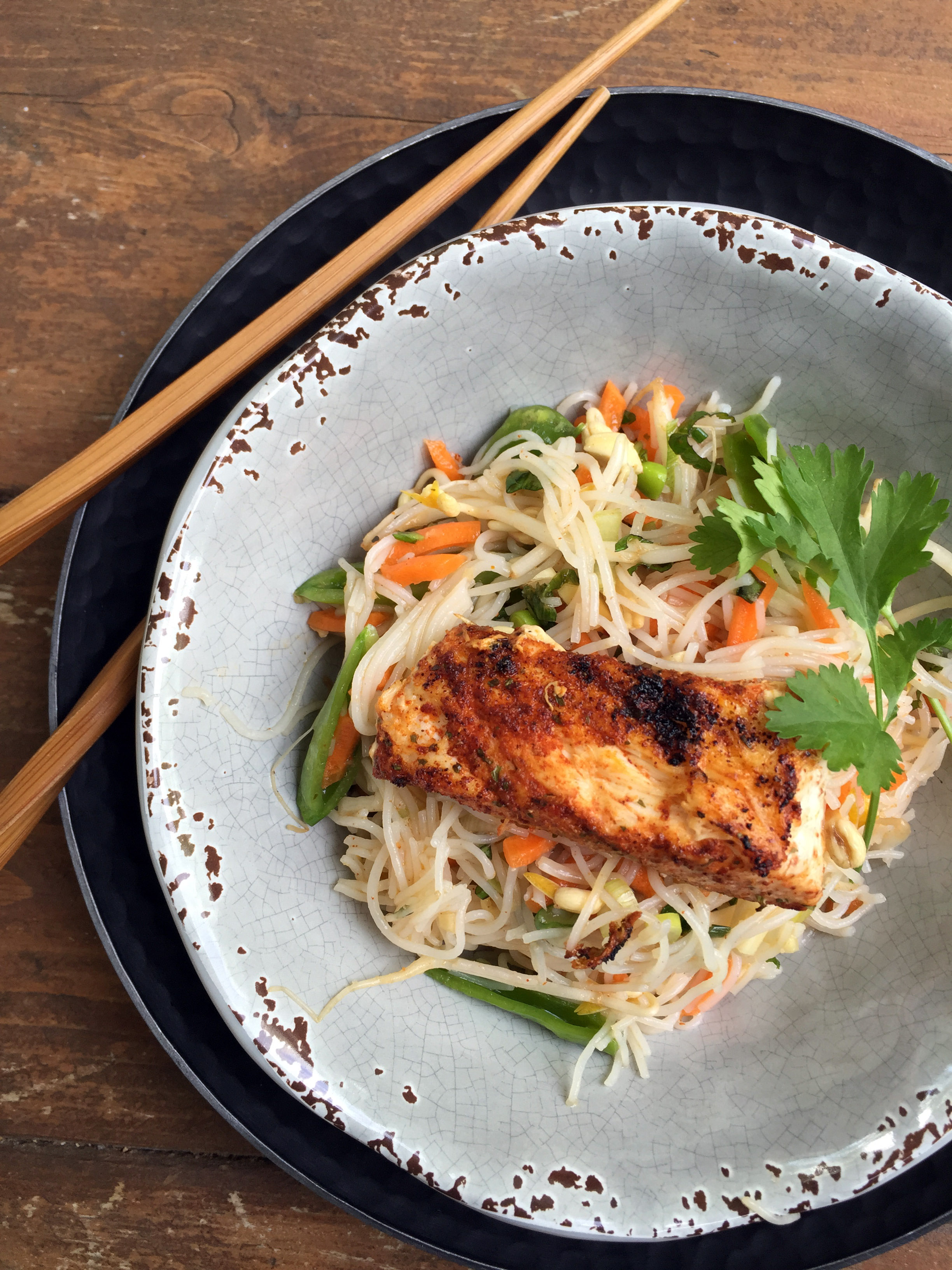 Thai Rice Noodle Salad with Grilled Fish | Recetas Saladmaster